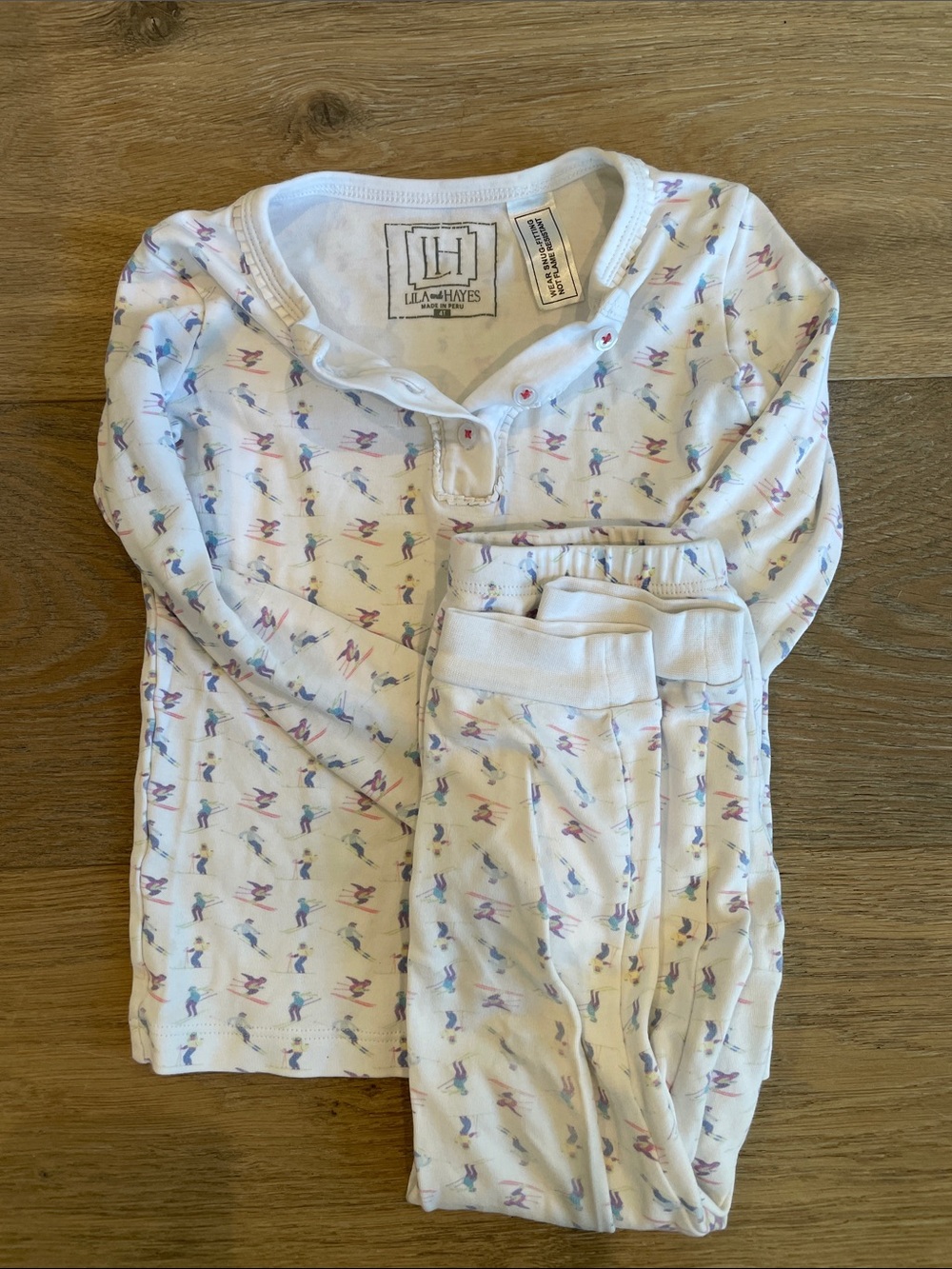 Lila and Hayes White Kids Two-Piece Ski Print Pajama Set